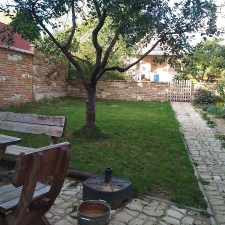 Ubytovani U Lomu Микулов Экстерьер фото
